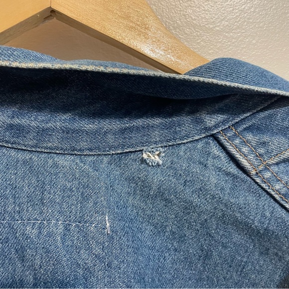 SOLD / Vintage Made in Canada Denim Jacket - Picture 6 of 7